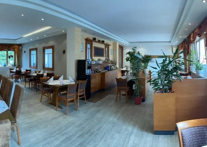 Hotel Zur Mosel Minheim